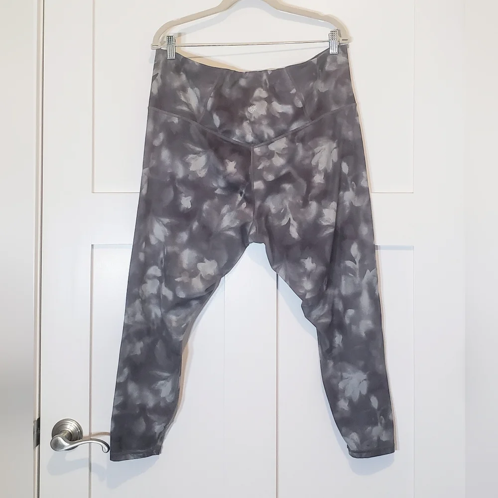Athleta Elation Cropped Legging Size 2X  Green & Gray Ombre